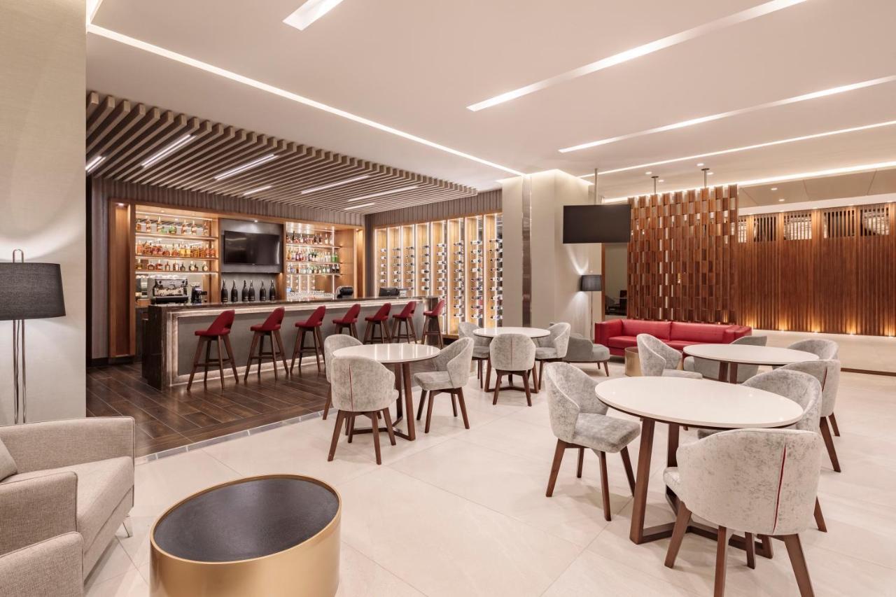 Holiday Inn - Quito Airport By Ihg Tababela Exterior foto The lounge at the airport