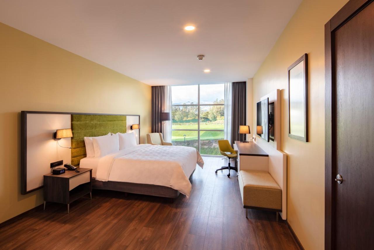 Holiday Inn - Quito Airport By Ihg Tababela Exterior foto A typical room at the hotel